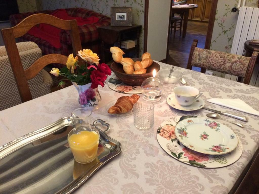 La Carbonniere Acomodação com café da manhã Conde-sur-Vire Exterior foto